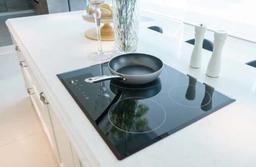 What is the biggest difference between a glass cooktop and an induction cooktop