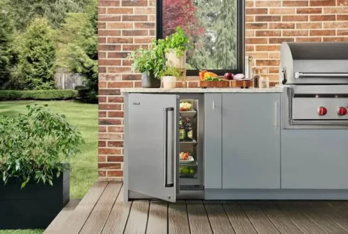 What-appliances-are-necessary-for-an-outdoor-kitchen.jpg